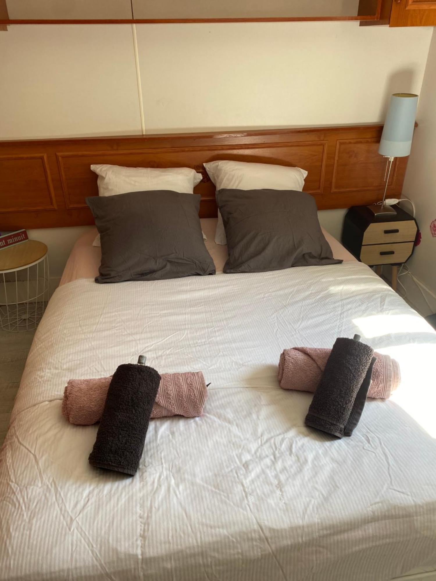 Hébergement de vacances Avec Piscine Privative Proche Aix En Provence La Barben